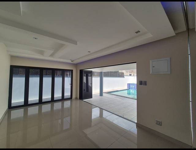 4 BEDROOM HOUSE FOR SALE IN SOMERSET PARK